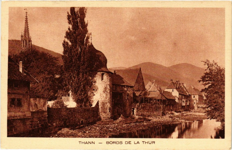 Carte postale ancienne Thann - Bords de la Thur à Thann