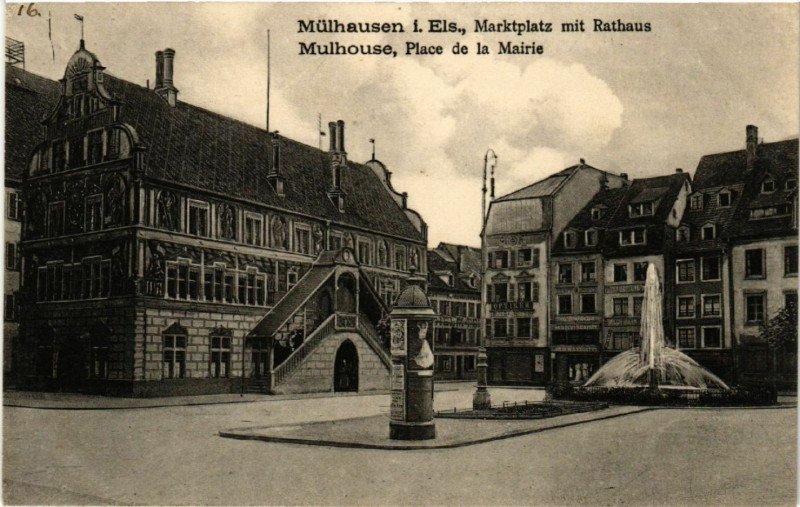 Carte postale ancienne Mulhausen Mulhouse Place de la Mairie Marktplatz mit Rathaus à Mulhouse