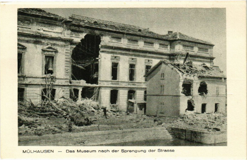 Carte postale ancienne Mulhausen - Mulhouse - Das Museum nach der Spregung der Strasse à Mulhouse