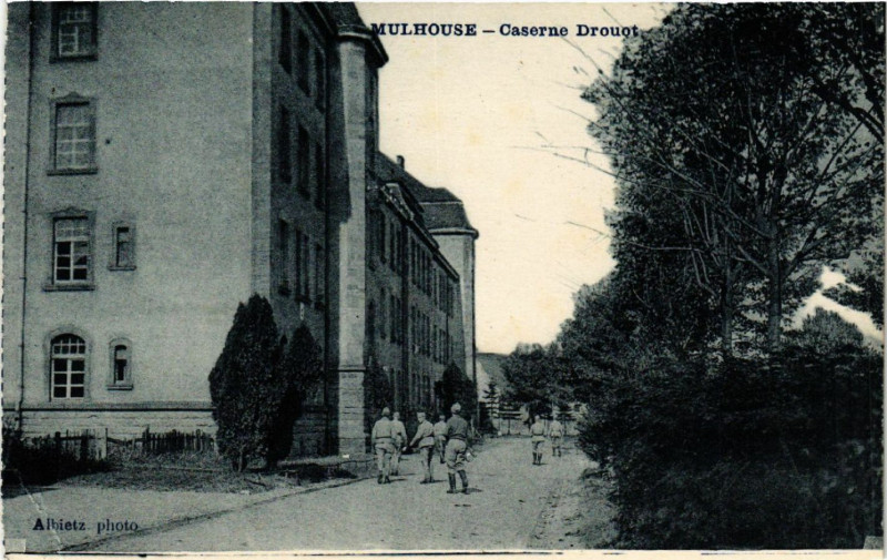 Carte postale ancienne Mulhausen - Mulhouse - Caserne Drouot à Mulhouse
