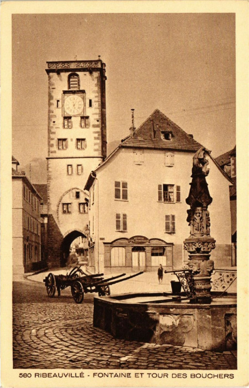 Carte postale ancienne Ribeauville-Fontaine et Tour des Bouchers à Ribeauvillé