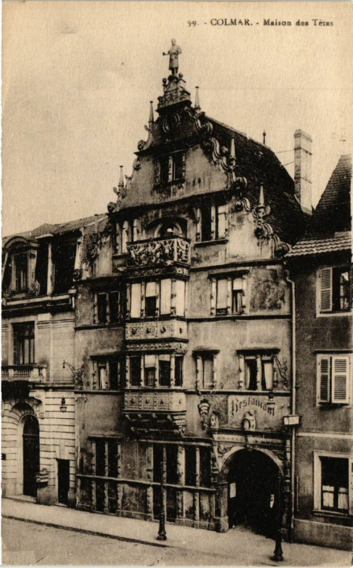 Carte postale ancienne Colmar - Maison des Tetes à Colmar