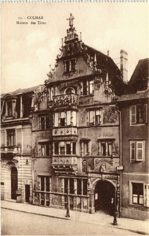 Carte postale ancienne Colmar - Maison des Tetes à Colmar