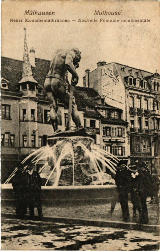 Carte postale ancienne Mulhausen Neuer Monumentalbrunnen Mulhouse Nouvelle Fontaine à Mulhouse