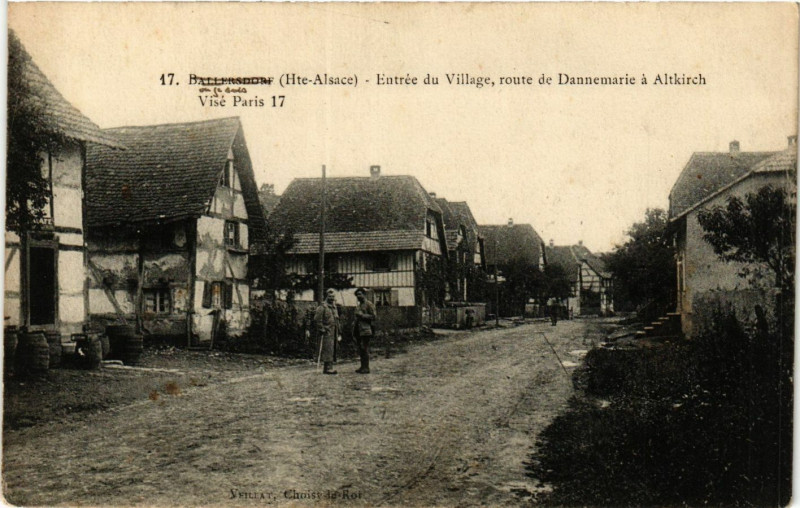 Carte postale ancienne Ballendofs (Hte-Alsace) Entée du Village route de Dannemarie.. à Dannemarie