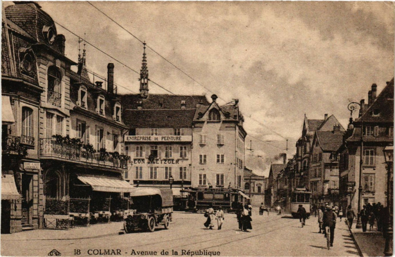Carte postale ancienne Colmar - Avenue de la Republique à Colmar