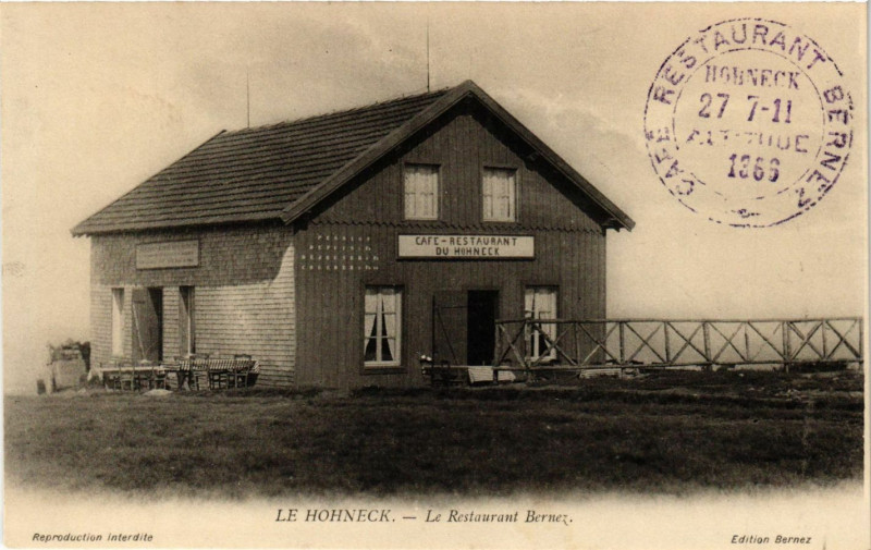 Carte postale ancienne Le Hohnech - Le Restaurant Bernez