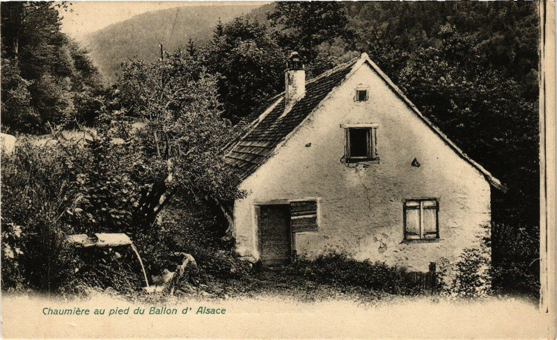 Carte postale ancienne Chaumiere au pied du Ballon d'Alsace