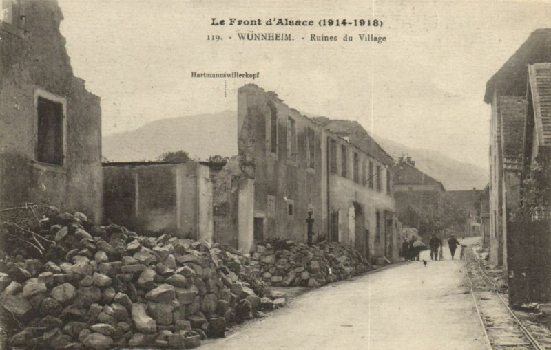 Carte postale ancienne Le Front d'Alsace (1914-1918) Wunnheim - Ruines du Village