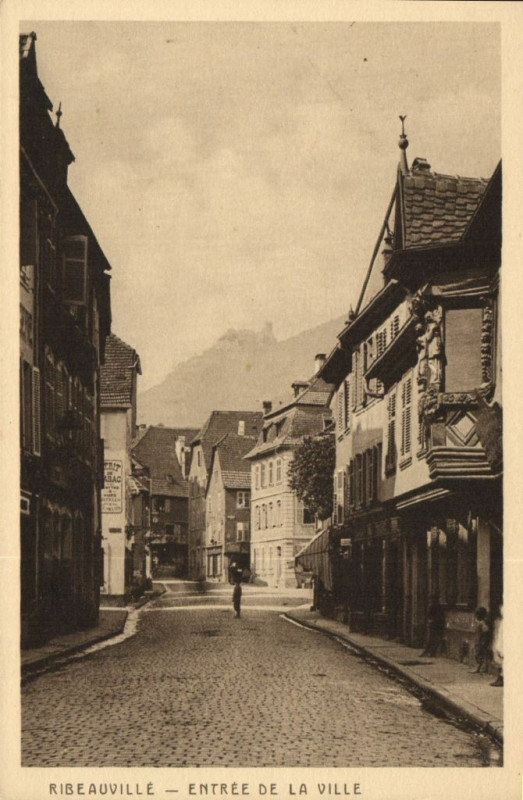 Carte postale ancienne Ribeauville - Entre de la Ville à Ribeauvillé
