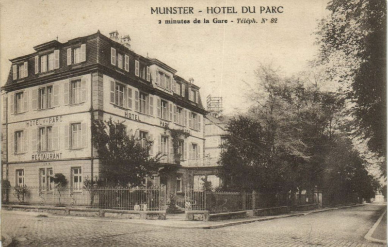 Carte postale ancienne Munster - Hotel du Parc (2 minutes de la Gare - ) à Munster