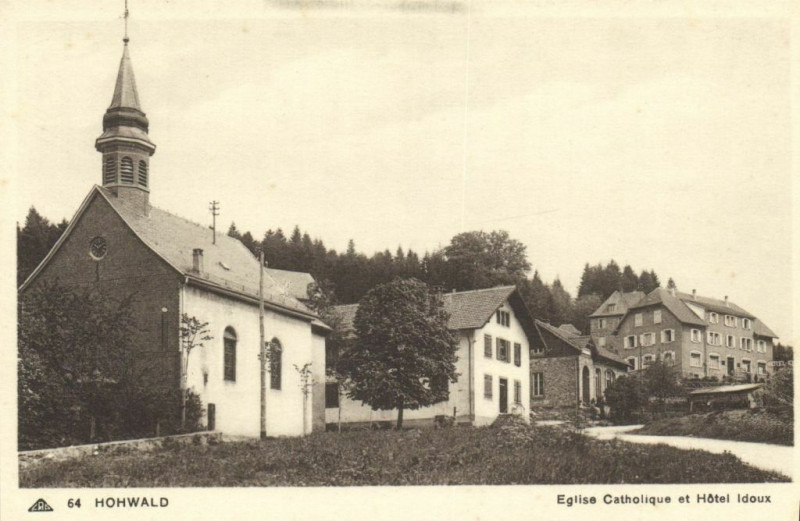 Carte postale ancienne Hohwald Eglise Catholique et Hotel Idoux
