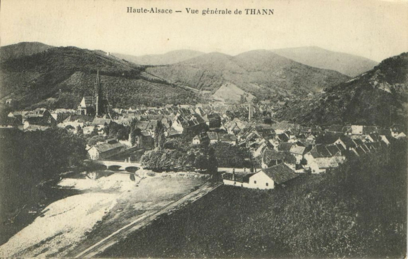 Carte postale ancienne Haute - Alsace - Vue générale de Thann à Thann