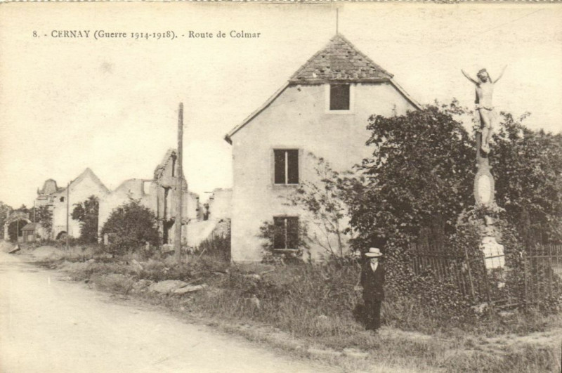 Carte postale ancienne Cernay (Guerre 1914-18) - Route de Colmar à Cernay