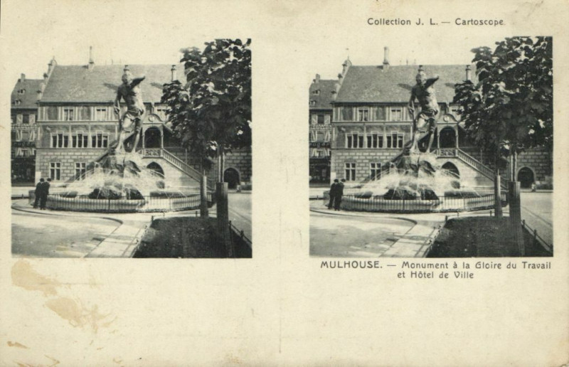 Carte postale ancienne Mulhouse - Monument a le Glorie du Travail et Hotel de Ville à Mulhouse