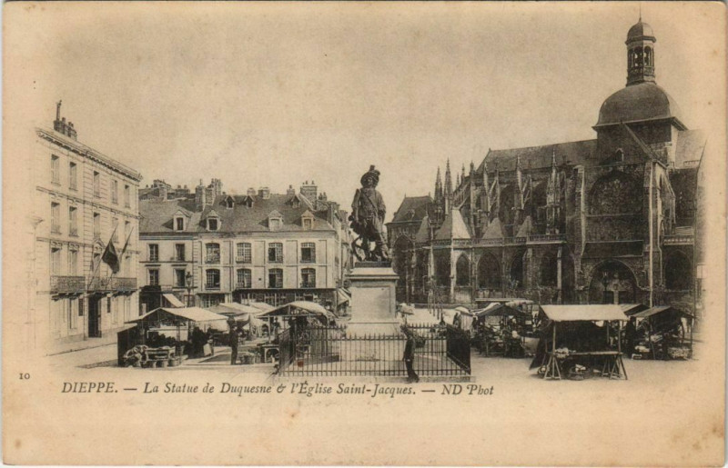 Carte postale ancienne Dieppe La Statue de Duquesne à Dieppe