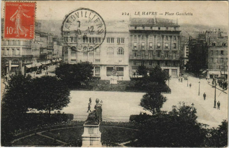 Carte postale ancienne Le Havre Place Gambetta au Havre
