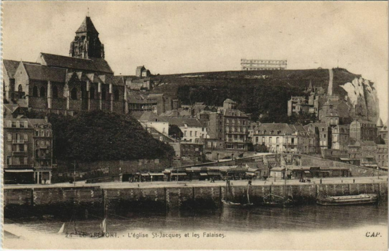 Carte postale ancienne Le Treport L'Eglise