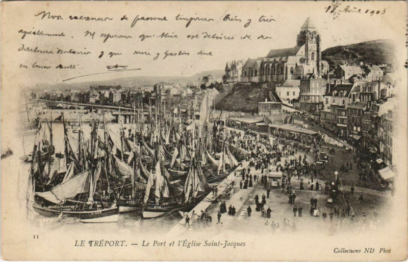 Carte postale ancienne Le Treport Le Port et d'Eglise Saint-Jacques
