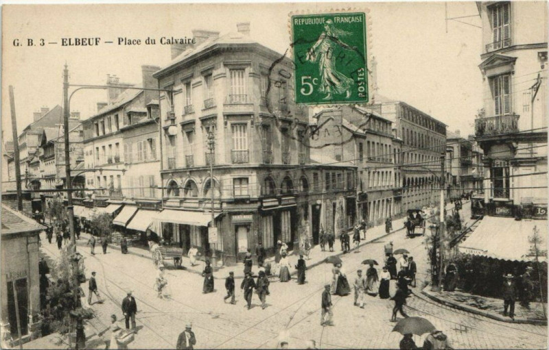 Carte postale ancienne Elbeuf Place du Calvaire à Elbeuf
