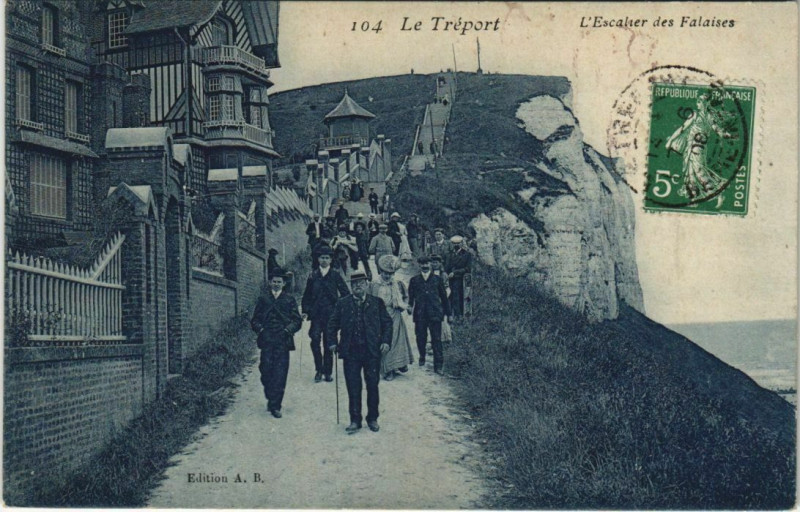 Carte postale ancienne La Treport L'Escaher des Falais