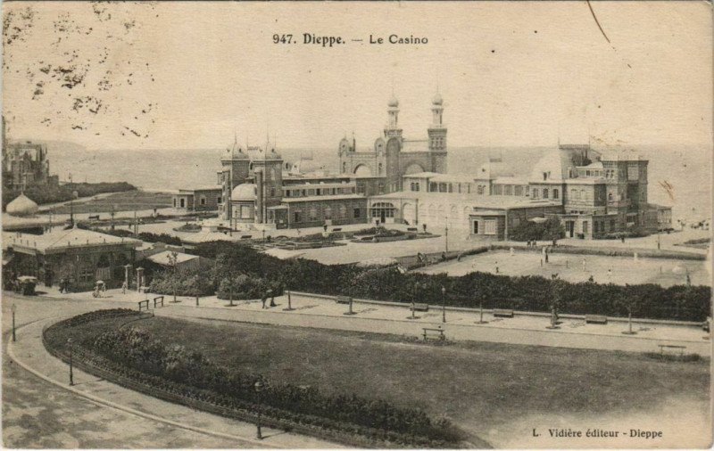 Carte postale ancienne Dieppe Le Casino à Dieppe