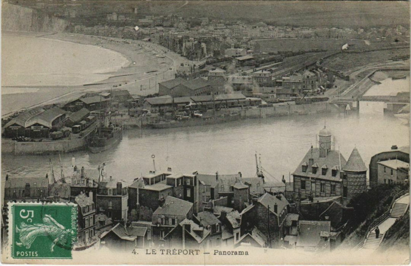 Carte postale ancienne Le Treport Panorama