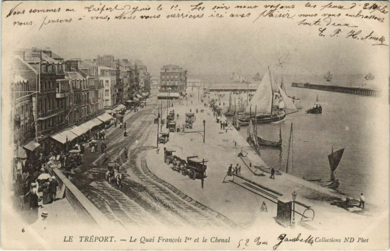 Carte postale ancienne Le Treport Quai Francois Ier et le Chenal