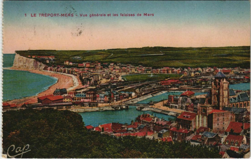 Carte postale ancienne Le Treport Mers Vue générale et les falaises de Mers