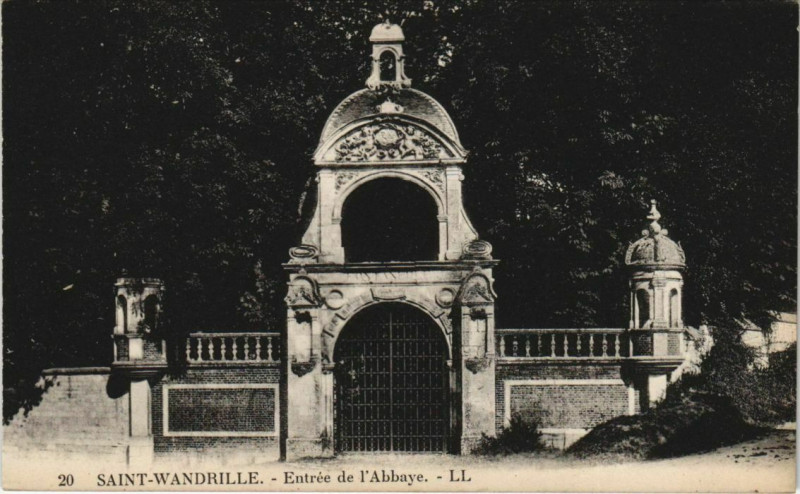 Carte postale ancienne Saint-Wandrille - Entrée de L'Abbaye