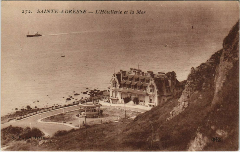 Carte postale ancienne Sainte-Adresse - L'Hotellerie et la Mer à Sainte-Adresse