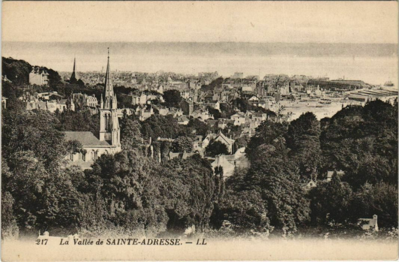 Carte postale ancienne La Vallée de Sainte-Adresse. à Sainte-Adresse