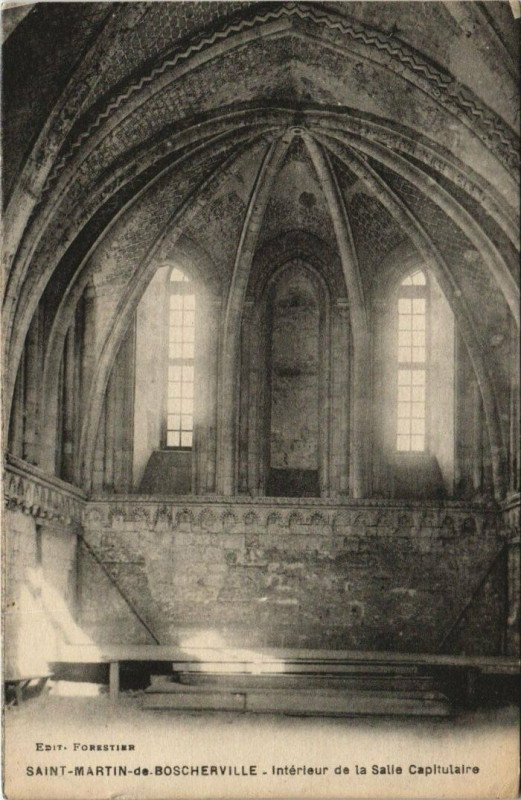 Carte postale ancienne Saint-Martin-de-Boscherville - Interieur de la Salle Capitualire à Saint-Martin-de-Boscherville