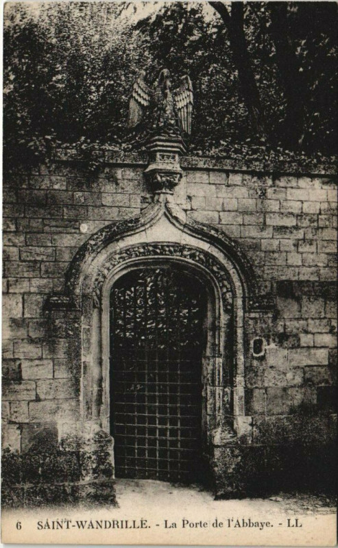Carte postale ancienne Saint-Wandrille - La Porte de l'Abbeye