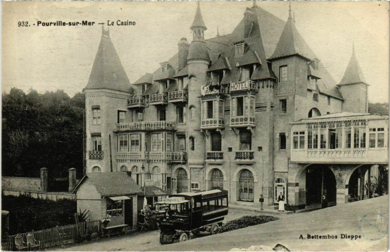 Carte postale ancienne Pourville-sur-Mer - Le Casino