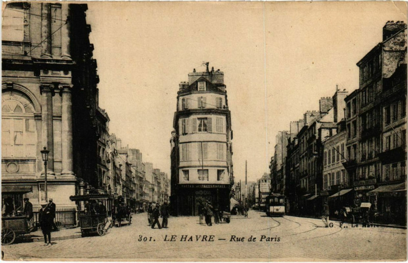 Carte postale ancienne Le Havre - Rue de Paris au Havre