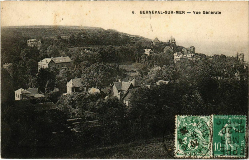 Carte postale ancienne Berneval-sur-Mer - Vue générale