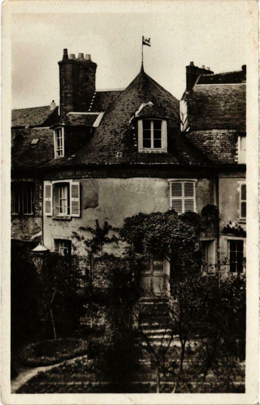 Carte postale ancienne Gournay-en-Bray - La Tour Ybert à Gournay-en-Bray