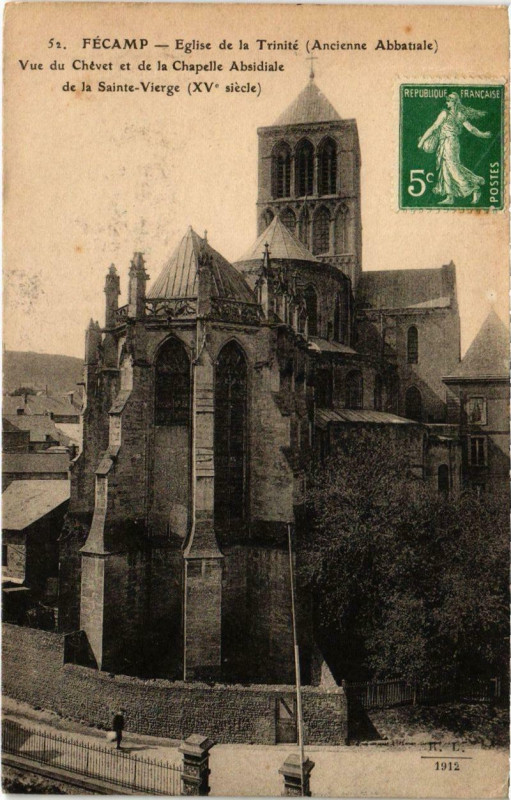 Carte postale ancienne Fecamp - Eglise de la Trinite à Fécamp
