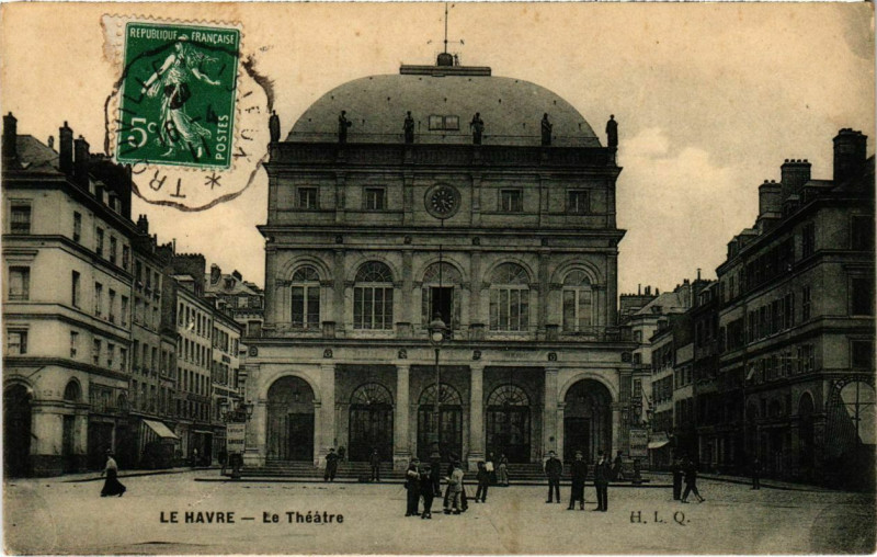 Carte postale ancienne Le Havre - Le Theatre au Havre