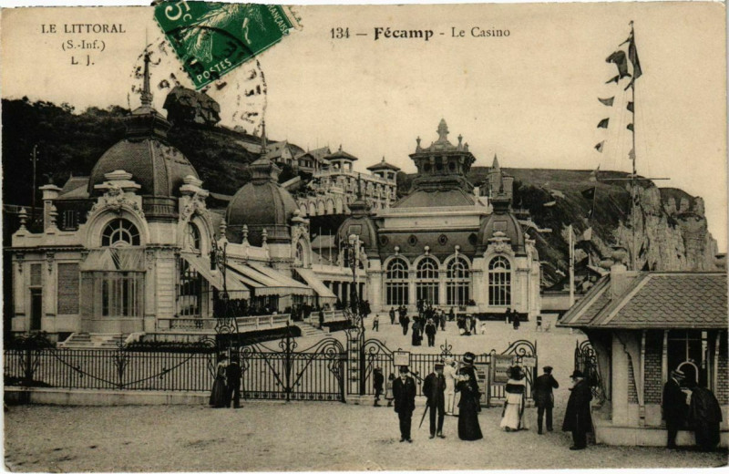 Carte postale ancienne Fecamp - Le Casino à Fécamp
