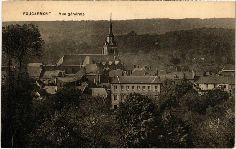 Carte postale ancienne Foucarmont - Vue générale à Foucarmont