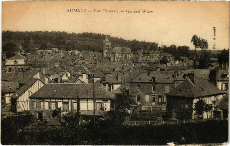 Carte postale ancienne Aumale - Vue générale à Aumale