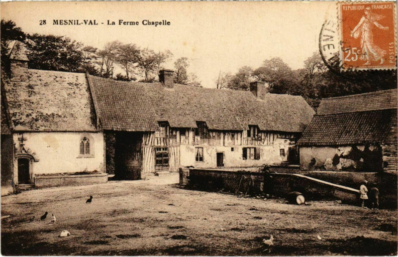Carte postale ancienne Mesnil-Val - La Ferme Chapelle