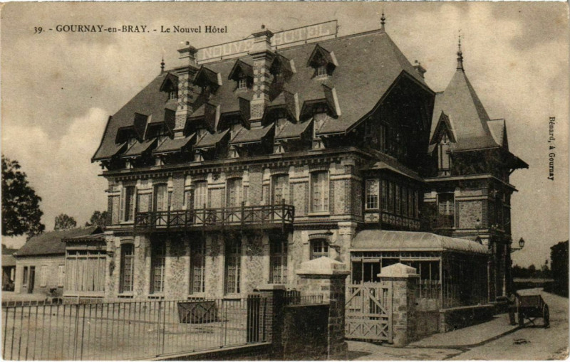 Carte postale ancienne Gournay-en-Bray - Le Nouvel Hotel à Gournay-en-Bray