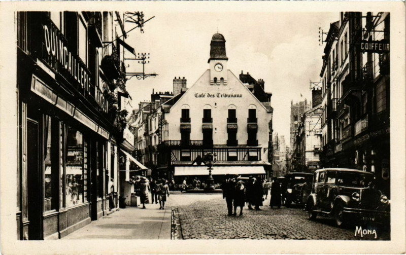 Carte postale ancienne Dieppe - Place du Puits-Sale à Dieppe