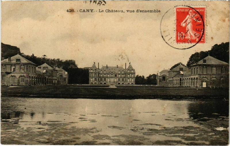 Carte postale ancienne Cany - Le Chateau vue d'ensemble