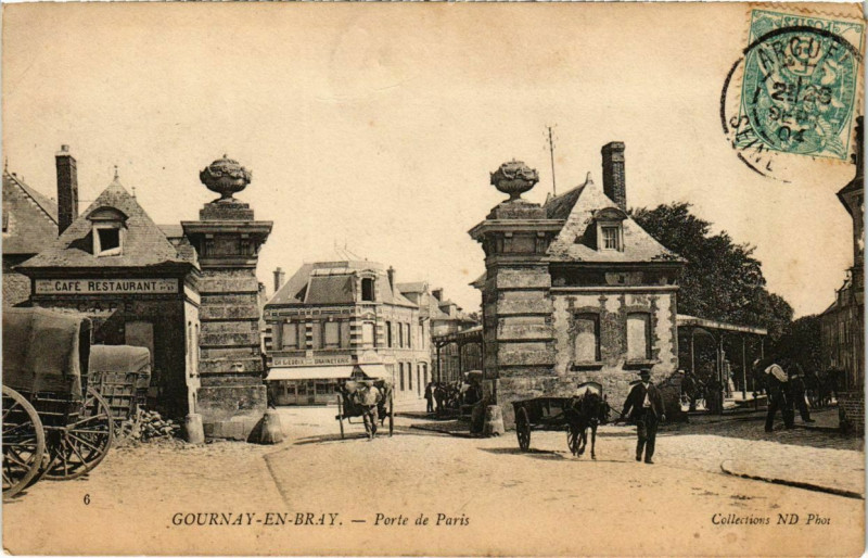 Carte postale ancienne Gournay-en-Bray - Porte du Paris à Gournay-en-Bray
