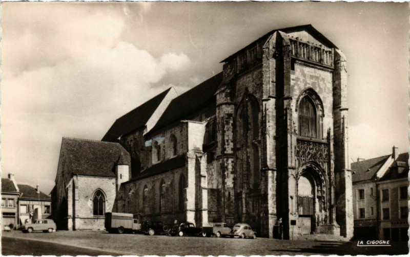 Carte postale ancienne Neufchatel-en-Bray - L'Eglise à Neufchâtel-en-Bray