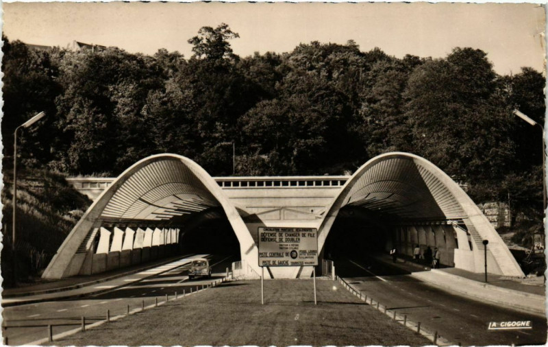 Carte postale ancienne Le Havre - Le Tunnel au Havre